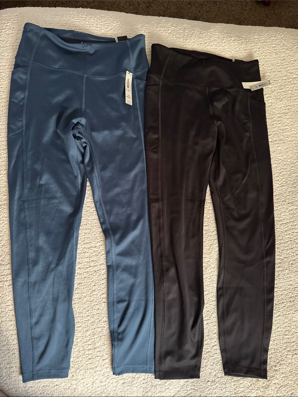Victoria Secret leggings Bundle - ESSENTIAL POCKET LEGGINGS HIGH RISE (2 pairs)